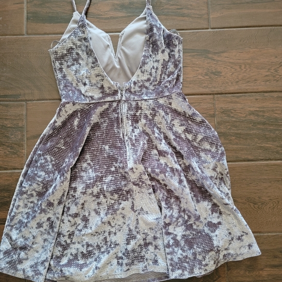 Junior Party Dress - Picture 3 of 4